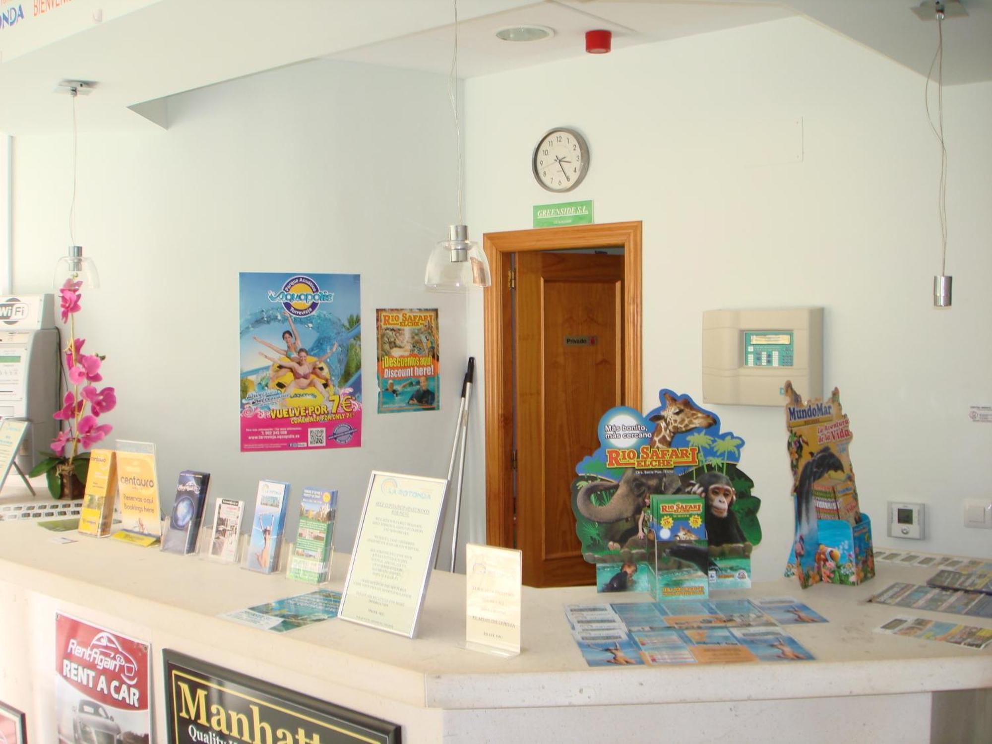 Reception La Rotonda Aparthotel Orihuela Eksteriør bilde